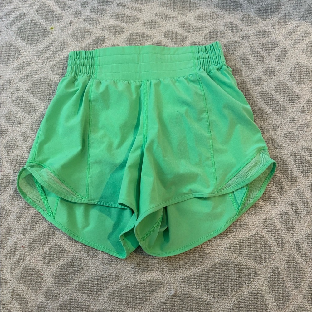 Hotty Hot Low-Rise Lined Short 4", size 0